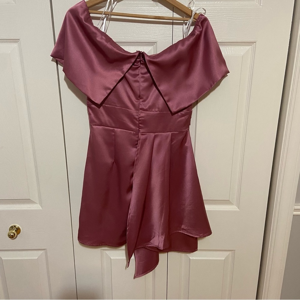 Lulu’s NWT Always Celebrating Mauve Pink Satin Off-the-Shoulder Mini Dress M - Picture 10 of 11